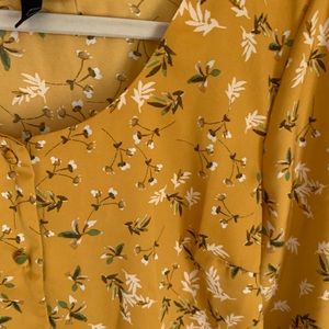 Banana Republic Top size Medium